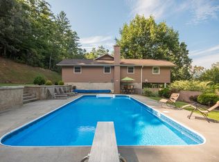 260 Dairy View Rd, Franklin, NC 28734