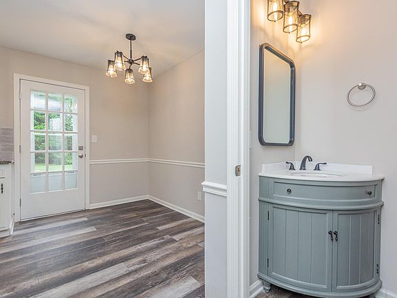 5th image of 2320 Bay Meadows Ct #G