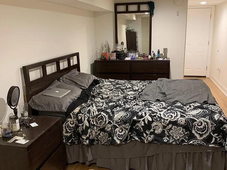 2041 Spring Garden St #1R — Photo 16