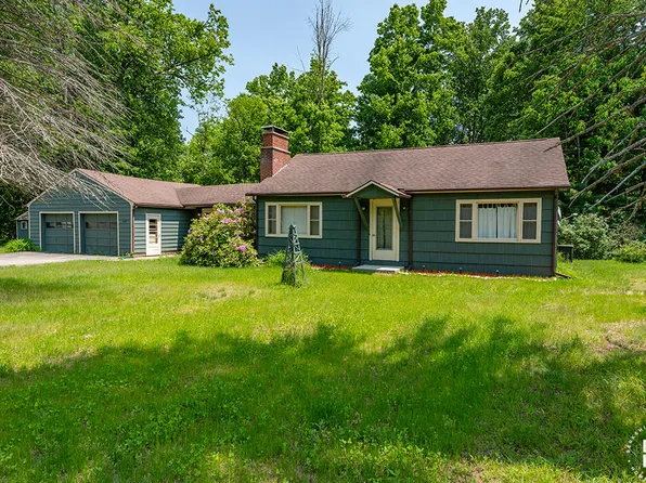 6122 Us Route 9, Elizabethtown, NY 12964