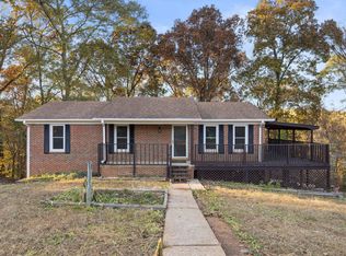 927 Vista Cir, Tuscumbia, AL 35674