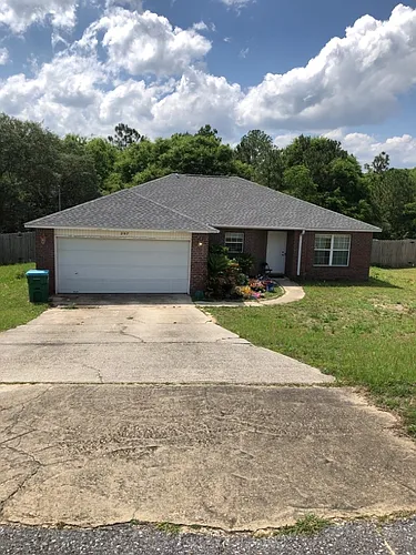 207 Riverchase Blvd Photo 1