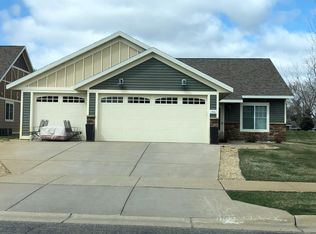 1891 Ladbrook Ln, Saint Cloud, MN 56303