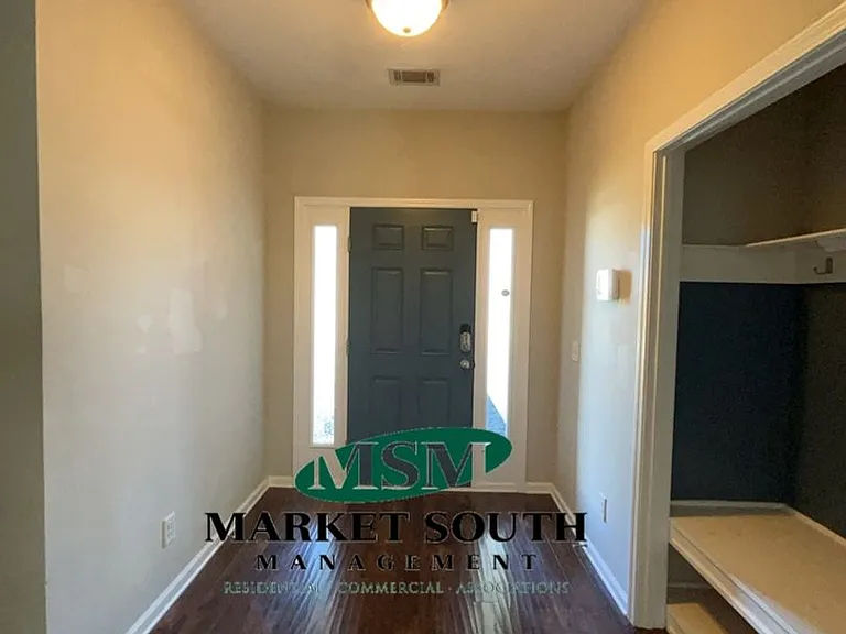 136 Waverly Way — Photo 6