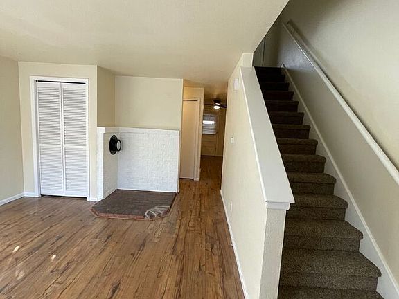 2nd image of 208 E Longs Peak Ave APT C