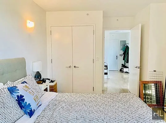 Rented by Highline Residential | media 17