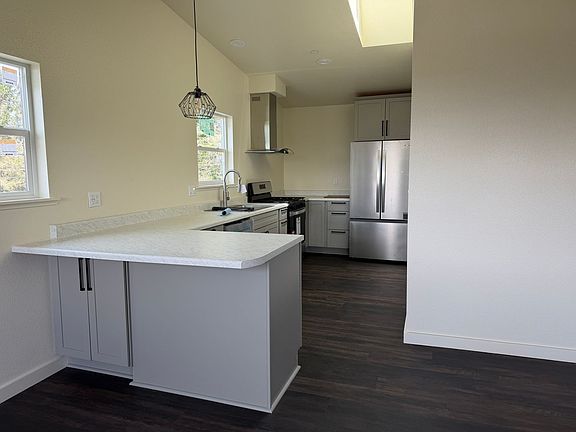 3rd image of 6442 Aspen Way