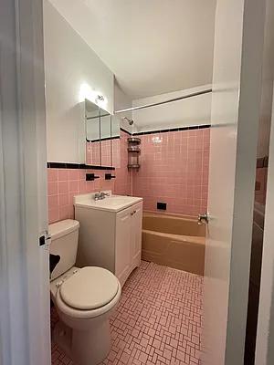 Rented by Citi Living Solutions | media 9