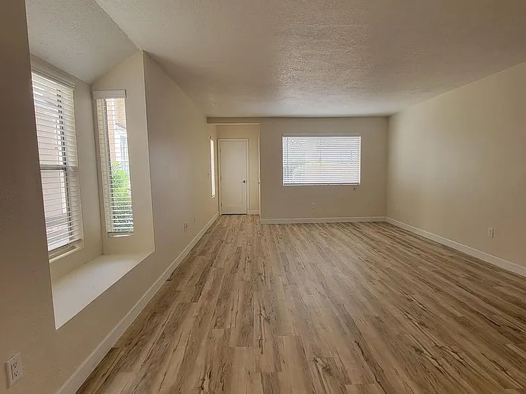 Sand Pebble Community *Renovated Units — Photo 118