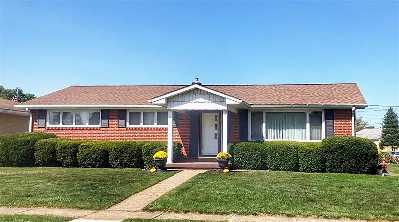 2356 Admiral St photo 1