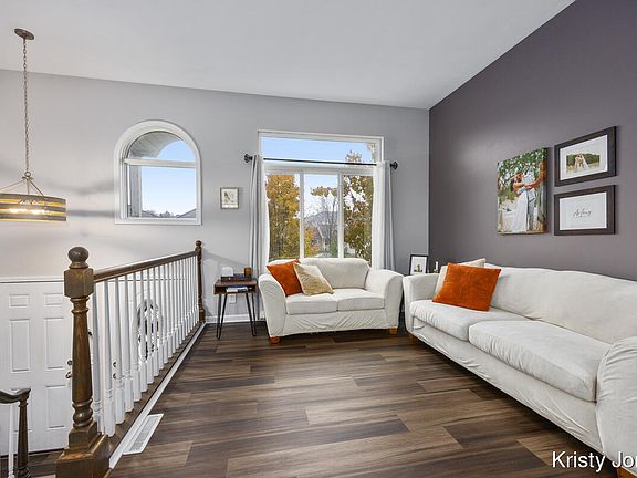 3rd image of 3027 Burritt St NW