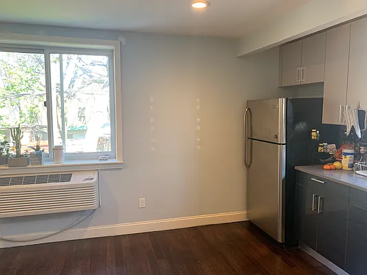 Rented by ABCO Commercial Properties, LLC | media 16