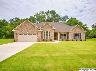 159 Legacy Trace Dr, Huntsville, AL 35806