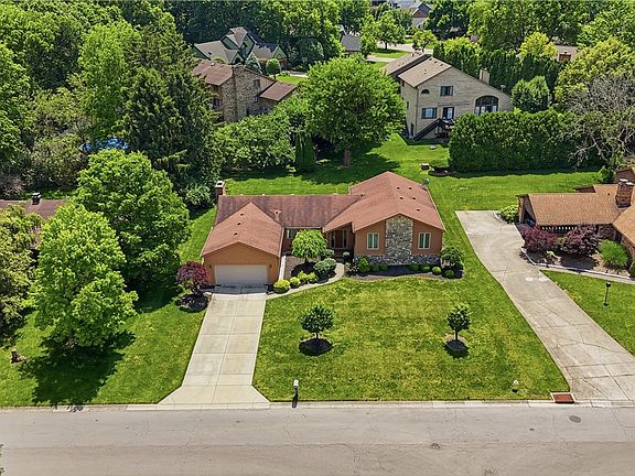 2nd image of 354 Shadywood Dr