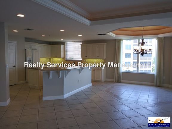 5th image of 15140 Harbour Isle Dr APT 501