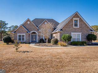 215 Highland Park Dr, Bonaire, GA 31005