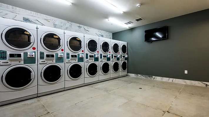 Rented by Nooklyn NYC LLC | media 85