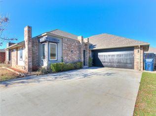 2201 NW 172nd St, Edmond, OK 73012