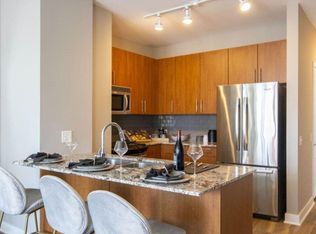 446 N State St #2502, Chicago, IL 60654