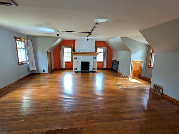 Large open area could be used for living room or as a bedroom.