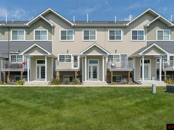 3041 Bluestem Trl, Mankato, MN 56001