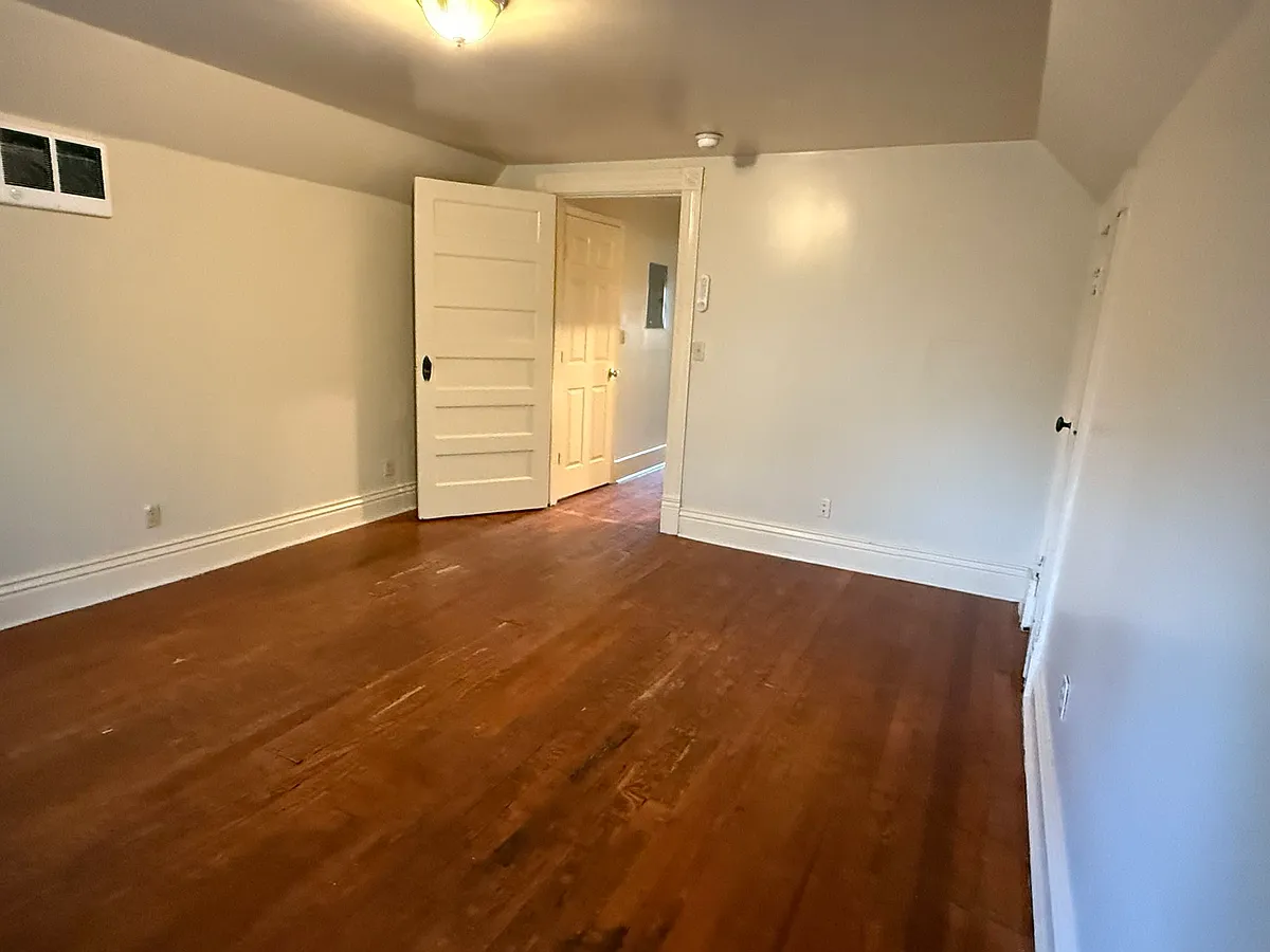 Building Photo - 1719 S 4th St #4