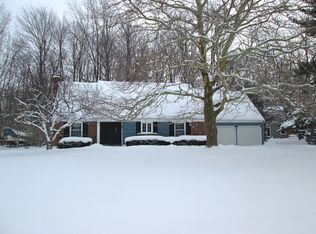 569 Bending Bough Dr, Webster, NY 14580