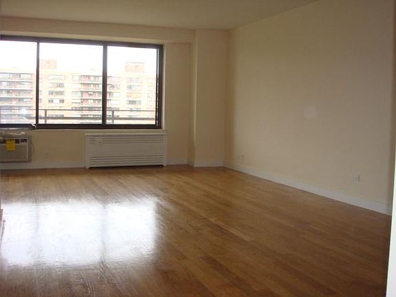 5th image of 135 Riverdale Ave #4G