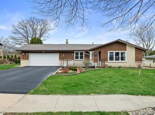 2116 Melody Ln, Waukesha, WI 53186
