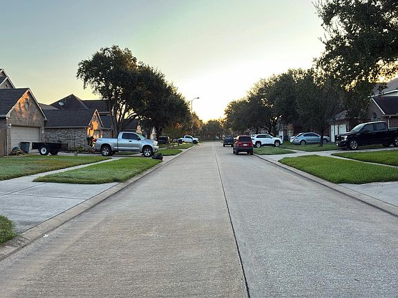 4th image of 2202 Melanie Park Dr
