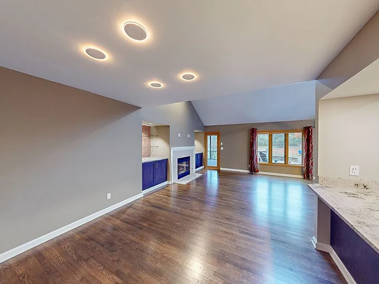 5790 Rushwood Dr — Photo 24