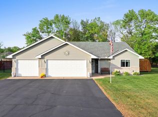 1550 34th Ave SW, Cambridge, MN 55008