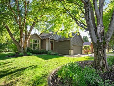 960 Wildflower Ct, Eagan, MN, 55123