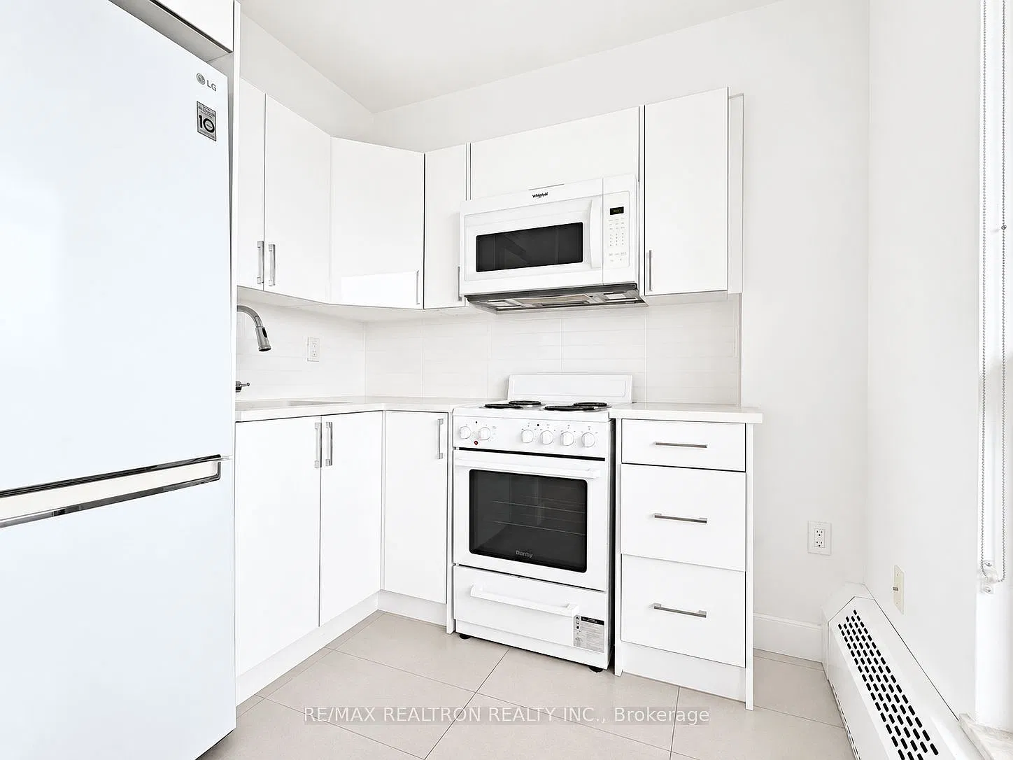Studio, $2,150 — Photo 4