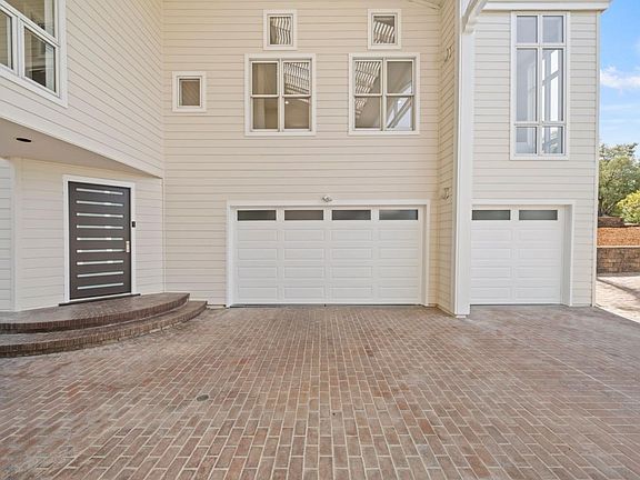 5th image of 2698 Greenrock Rd