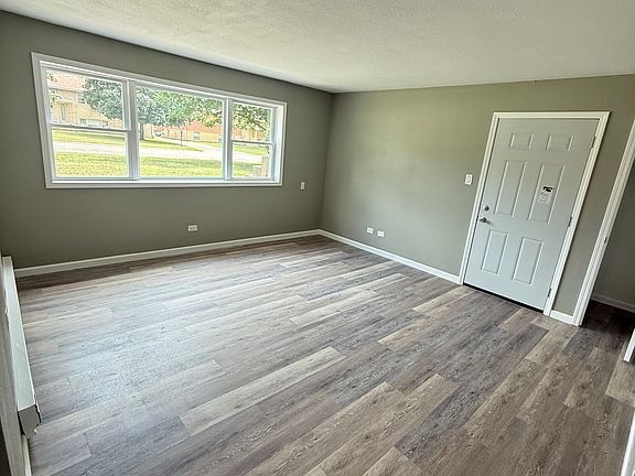 4th image of 241 S Curtis Ave APT 1N