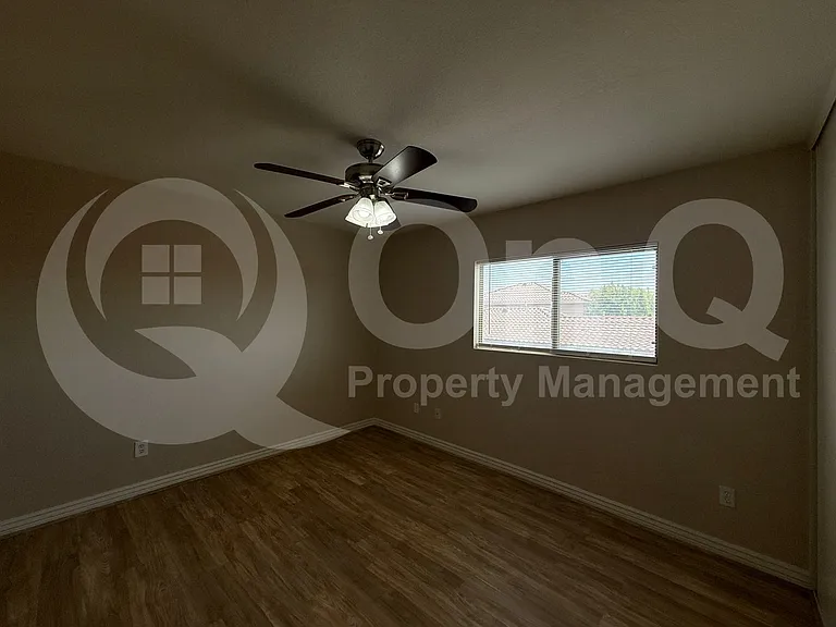 422 W Redwood Dr — Photo 17