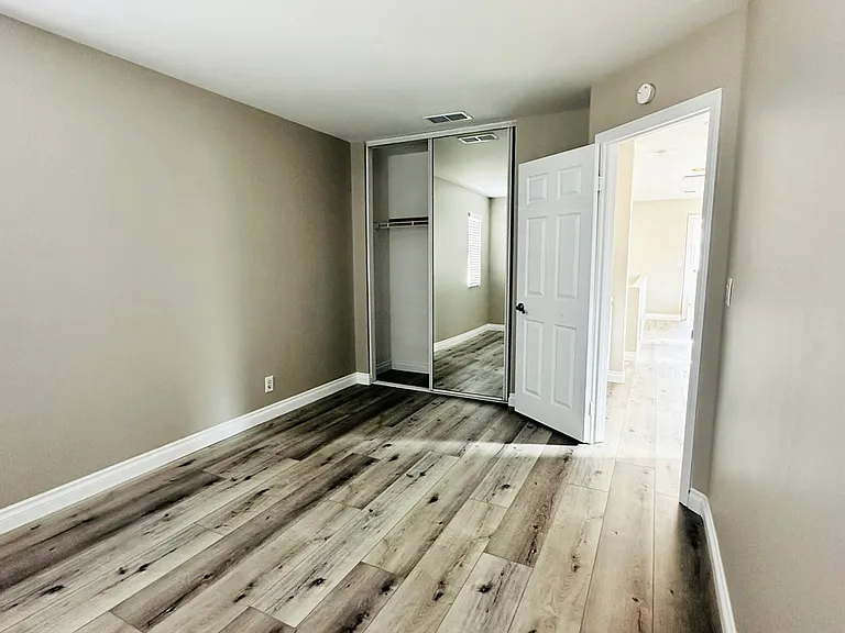 5002 Glickman Ave — Photo 23