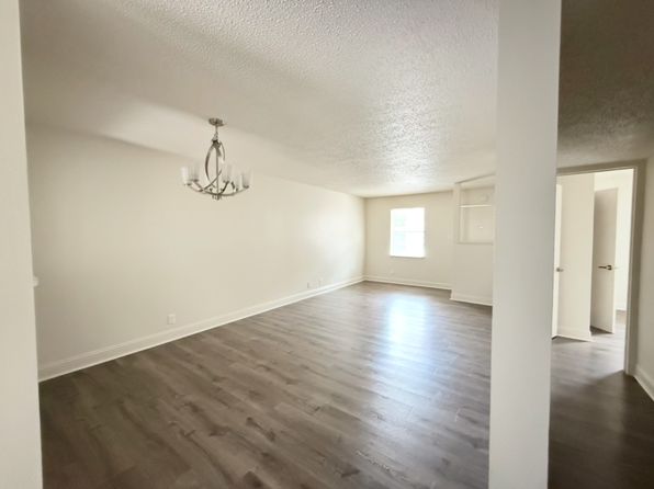 601 Avenue G APT B