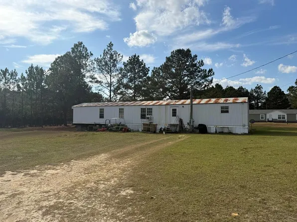 106 Huckleberry Rd, Fitzgerald, GA 31750