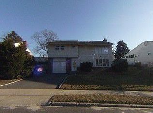 34 Miller Blvd, Syosset, NY 11791