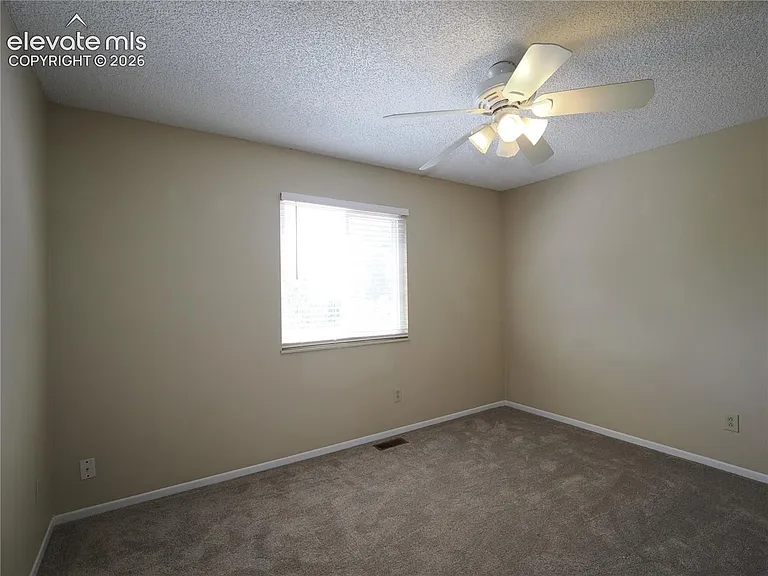 7525 Deer Trl — Photo 14
