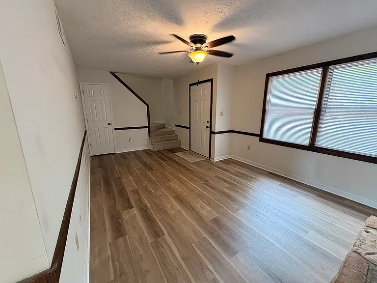 1775 Milledge Ave #15 — Photo 3