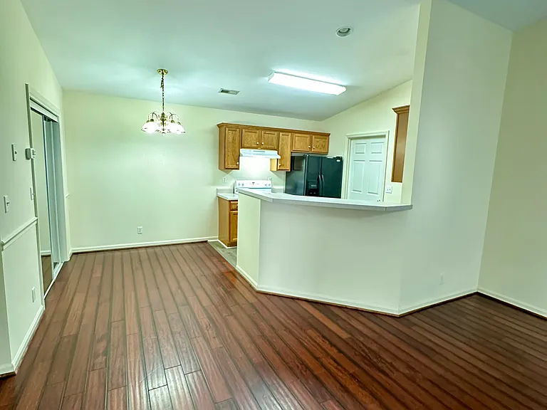 1620 Ridgecrest Dr #B — Photo 3