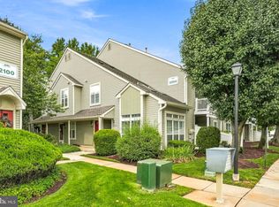 2202B Yarmouth Ln, Mount Laurel, NJ 08054