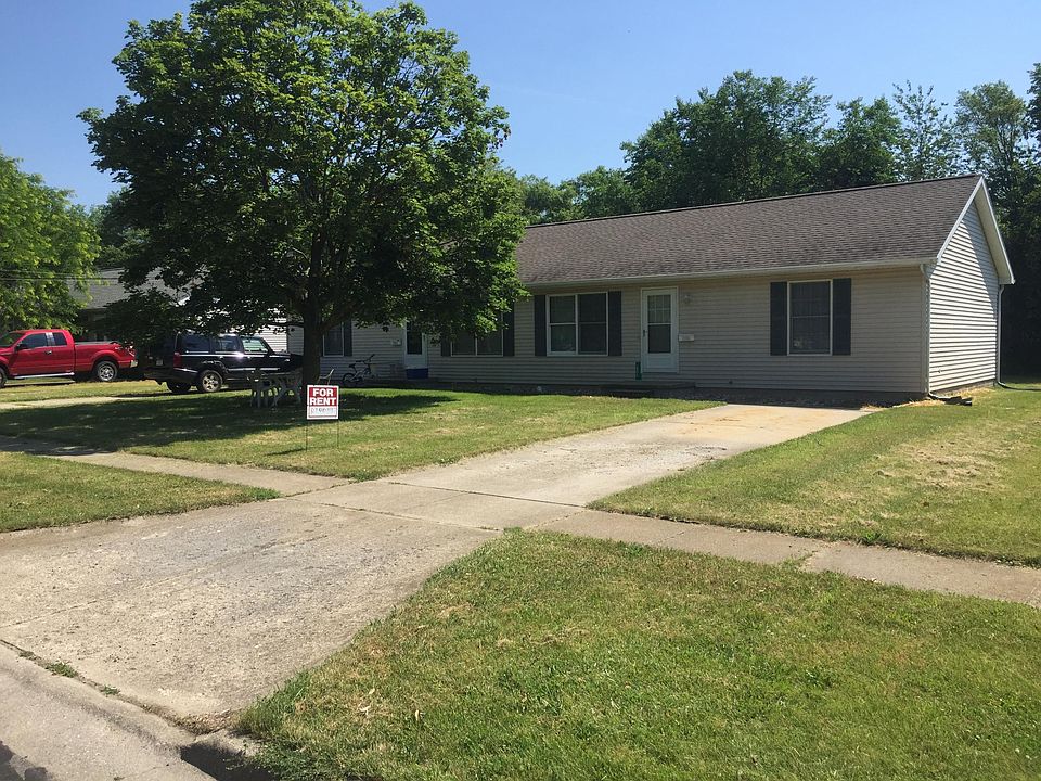 1st image of 804 Waskin Dr