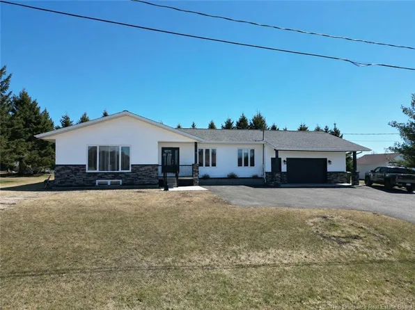 19 5th Ave, Saint Andra, NB E3Y 3M3