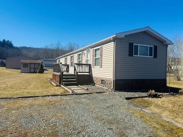 17 Amber Ln, Milan, PA 18831