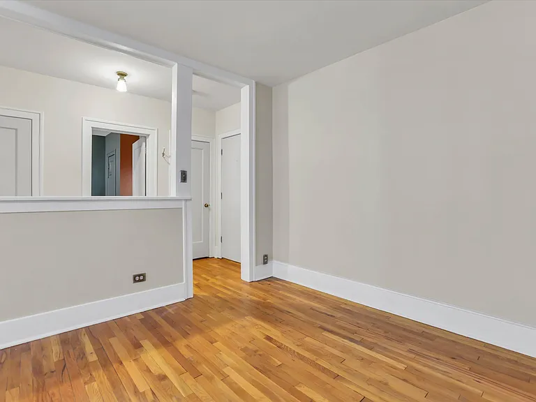 1275 N Clarkson St — Photo 13