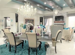 9726 N 3rd Dr, Phoenix, AZ 85021